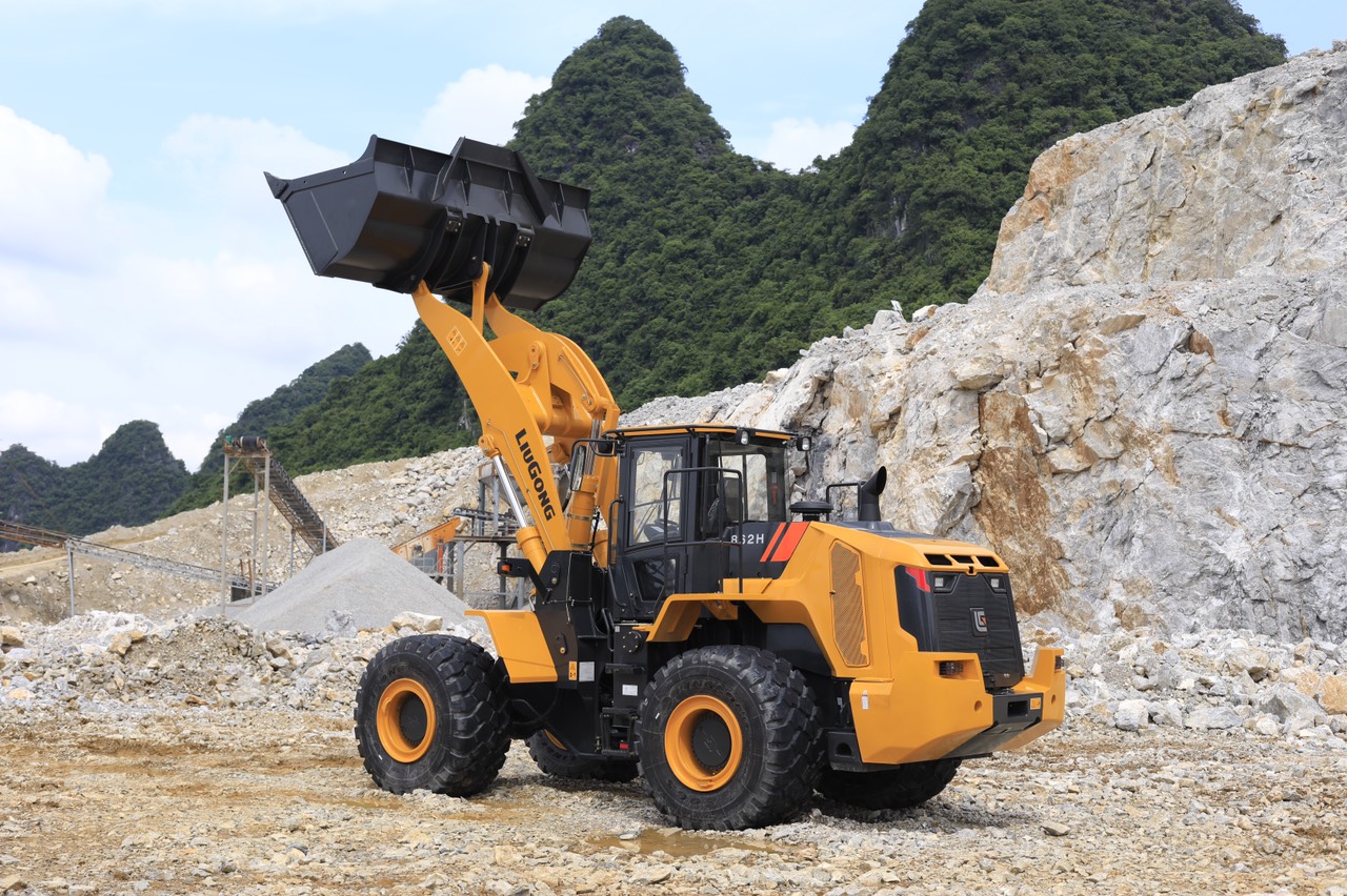 XE XÚC LẬT LIUGONG GẦU 4.7 – 5.2 M3 MODEL CLG862H