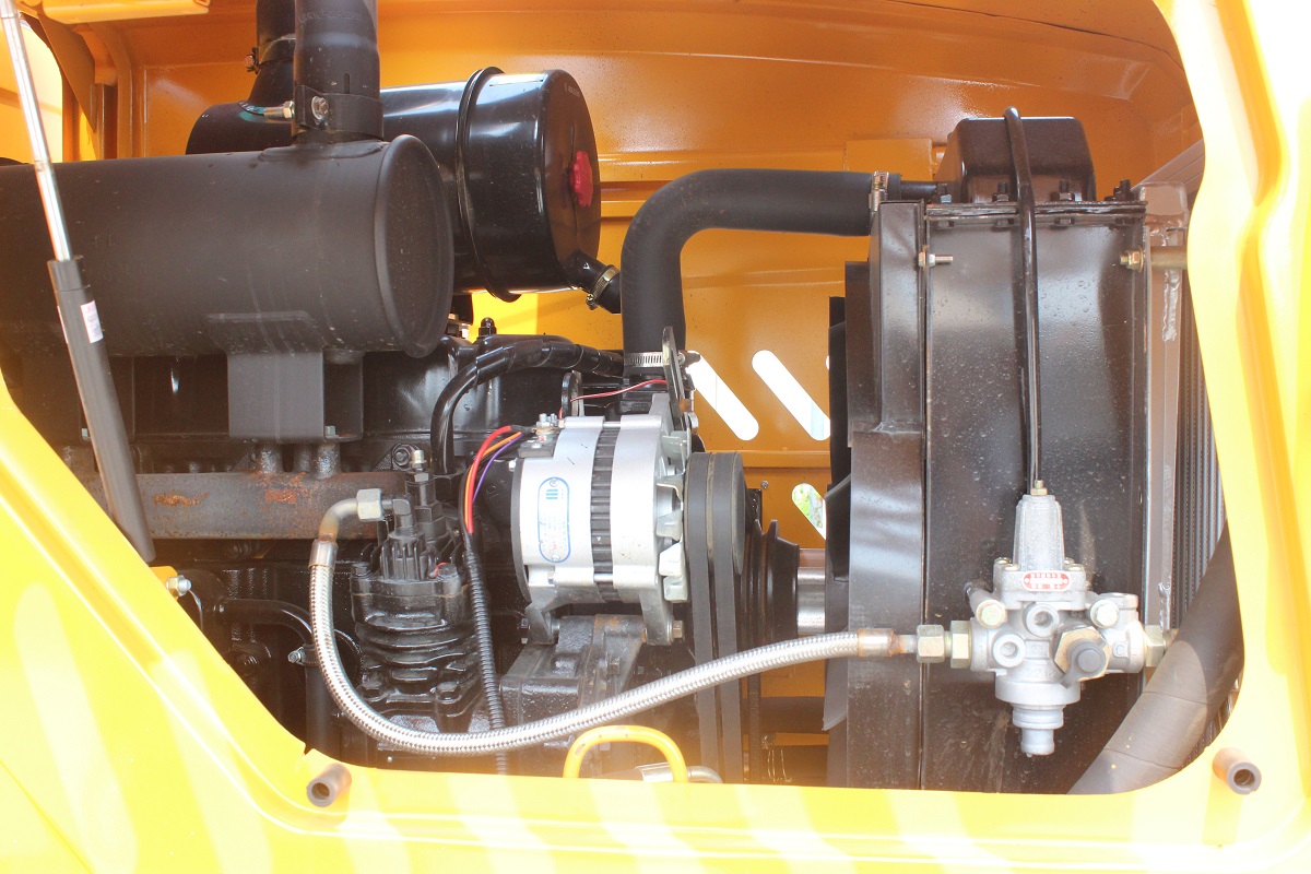 Động cơ máy xúc lật 916