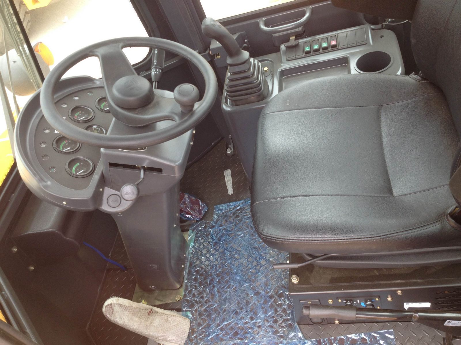 Cabin máy xúc lật liugong