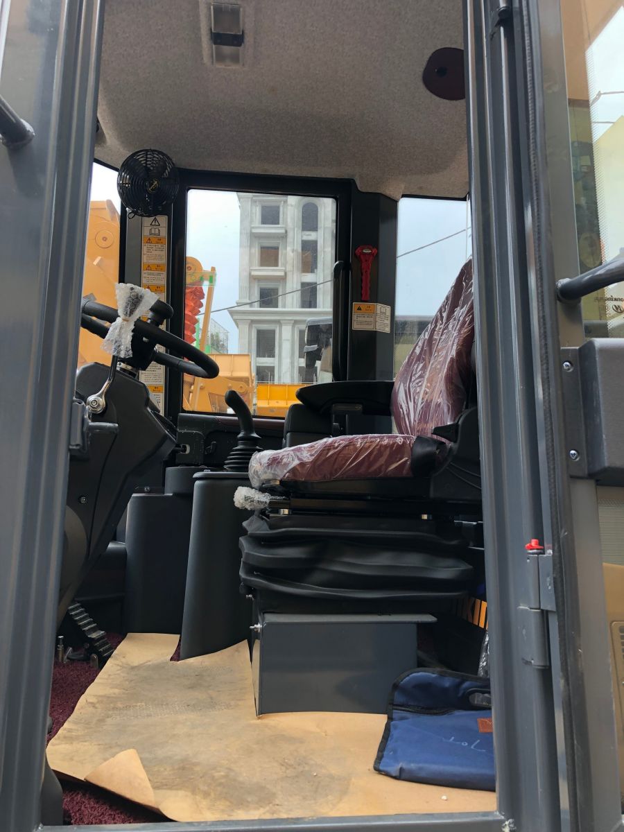 Cabin máy xúc lật Lonking