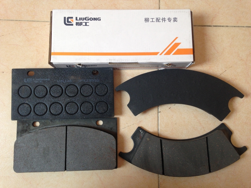 má phanh máy xúc lật Má phanh máy xúc lật