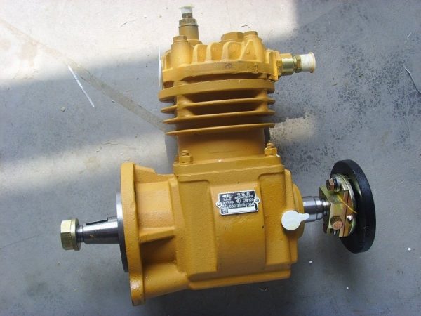 Máy nén khi xe xúc lật