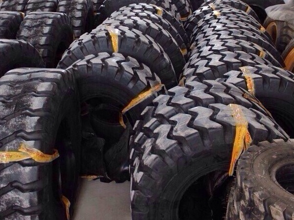 Kho lốp 23.5-25 Kho lốp 23.5-25