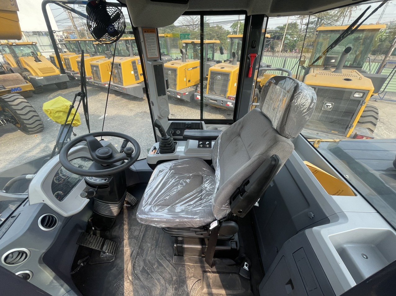 Cabin máy xúc lật XCMG XC958 Cabin máy xúc lật XCMG XC958