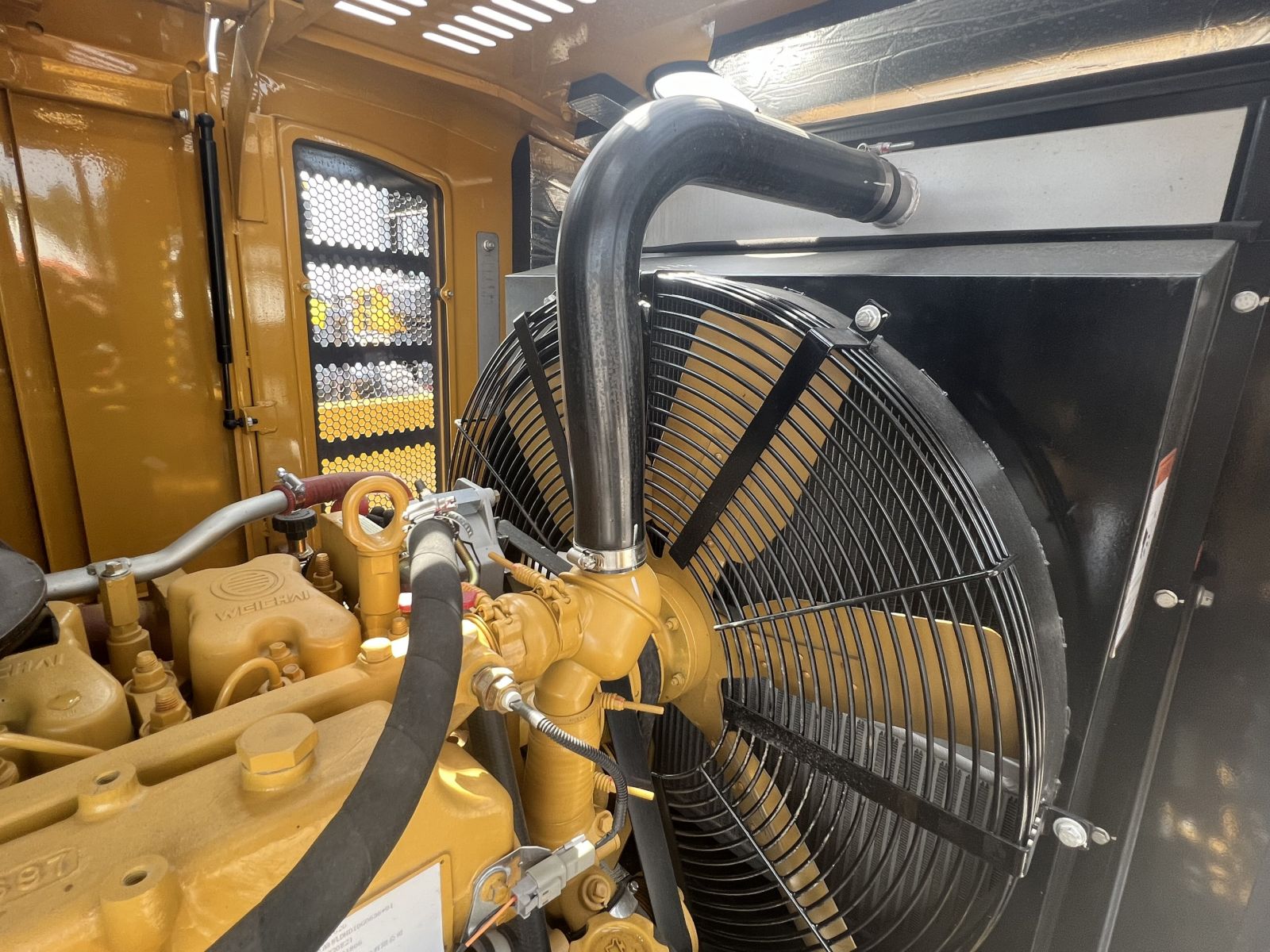 Động cơ máy xúc lật xcmg LW500KN Động cơ máy xúc lật xcmg LW500KN