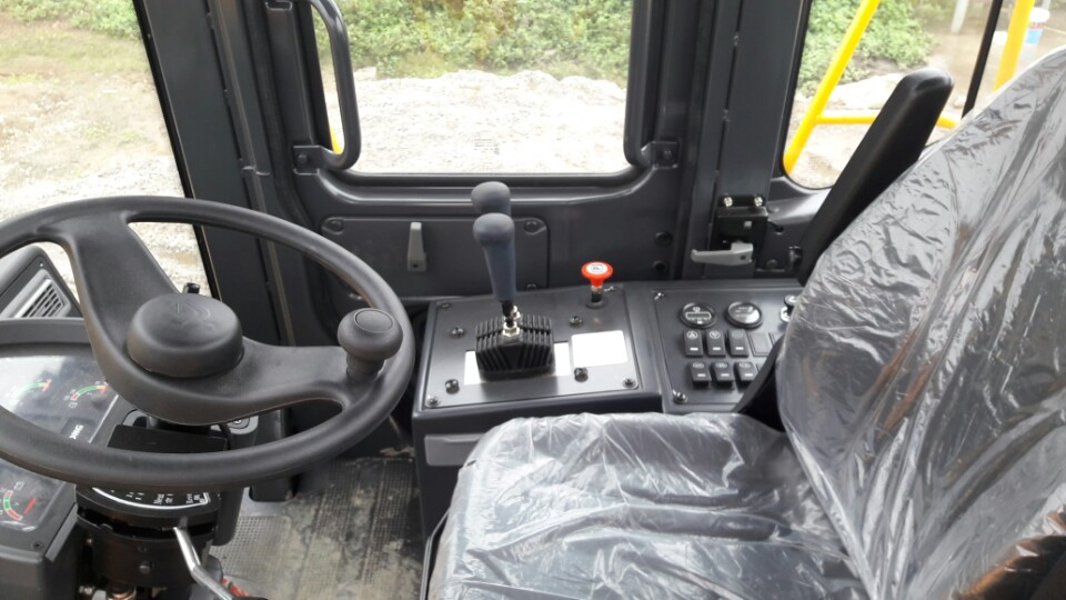 Cabin máy xúc lật liugong