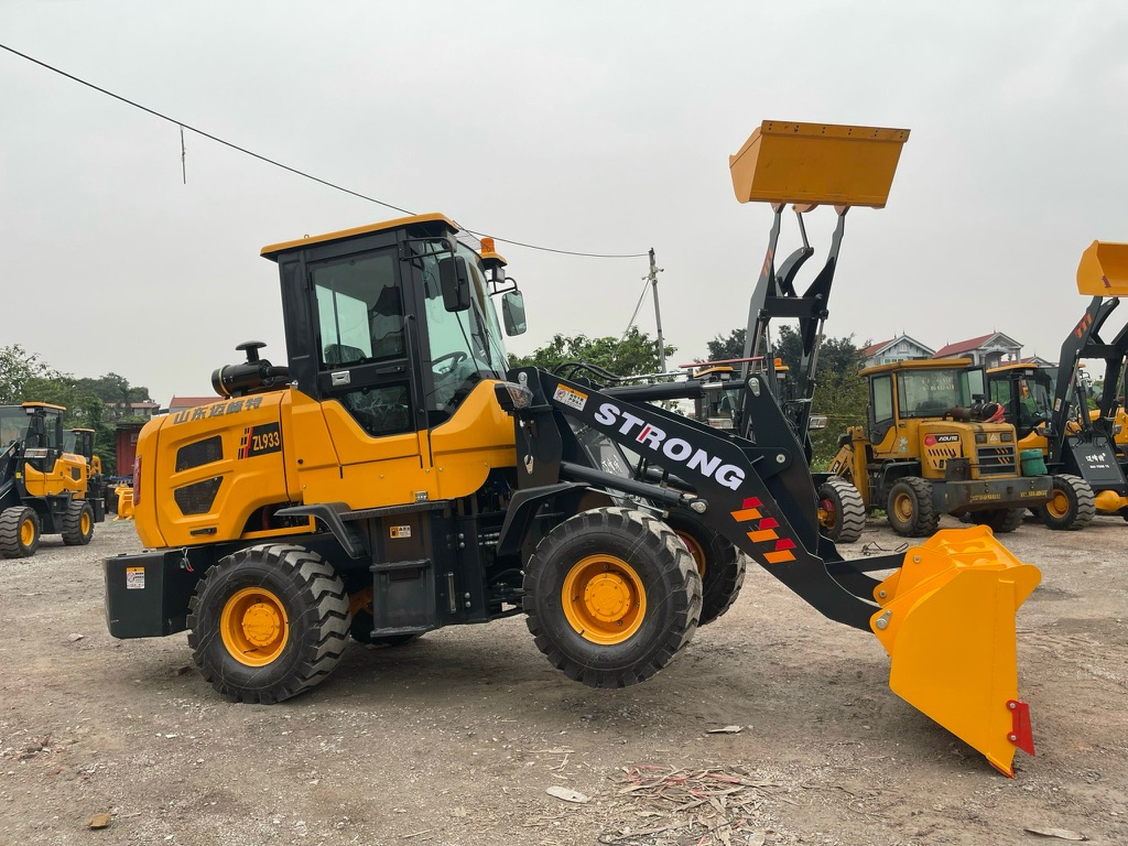 xe xúc lật Strong mạnh mẽ bền bỉ xe xúc lật Strong mạnh mẽ bền bỉ